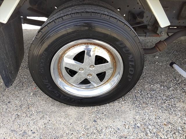 いすゞエルフパネルバン小型（2t・3t）[写真08]