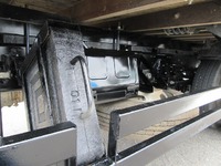 いすゞエルフセルフクレーン3段小型（2t・3t）[写真23]