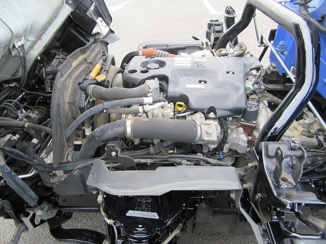 いすゞエルフセルフクレーン3段小型（2t・3t）[写真24]