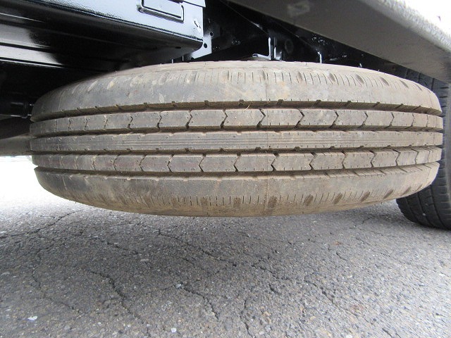 いすゞエルフセルフクレーン3段小型（2t・3t）[写真31]