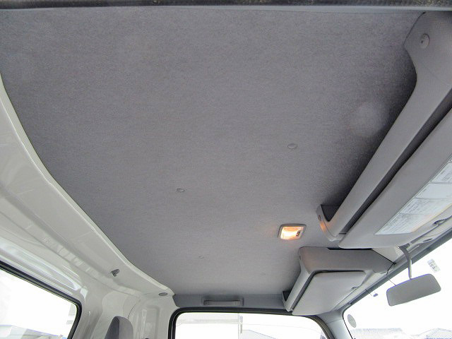 いすゞエルフセルフクレーン3段小型（2t・3t）[写真38]