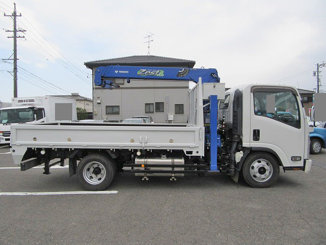 いすゞエルフセルフクレーン3段小型（2t・3t）[写真06]