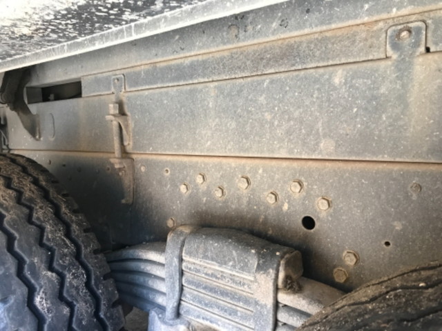 三菱ふそうスーパーグレート深ダンプ（土砂禁ダンプ）大型（10t）[写真16]