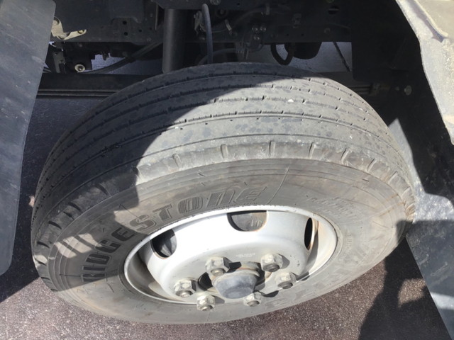 いすゞフォワードアルミウイング増トン（6t・8t）[写真16]