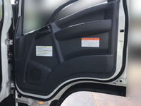 いすゞフォワードアルミウイング増トン（6t・8t）[写真27]