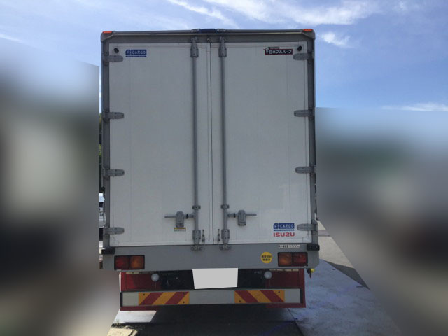 いすゞフォワードアルミウイング増トン（6t・8t）[写真04]