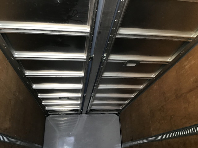 いすゞフォワードアルミウイング増トン（6t・8t）[写真07]