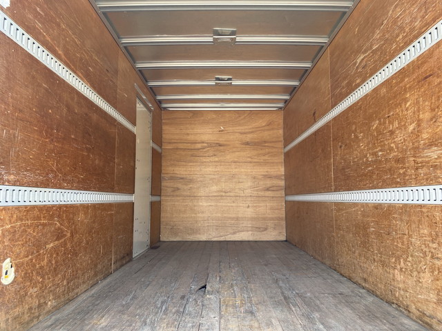 いすゞエルフアルミバン小型（2t・3t）[写真12]