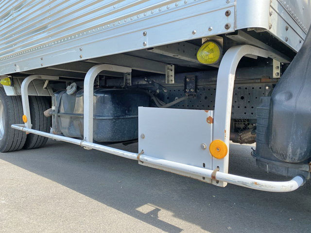 いすゞエルフアルミバン小型（2t・3t）[写真16]