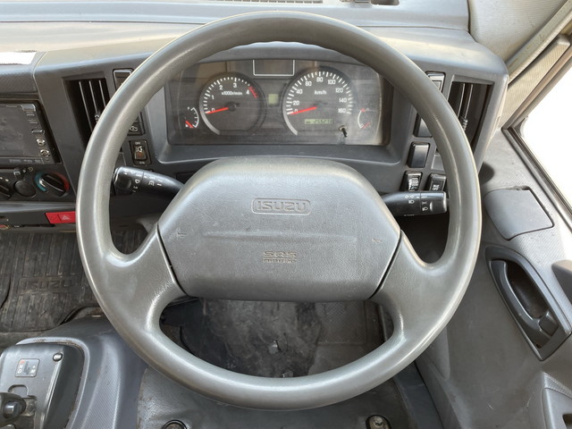 いすゞエルフアルミバン小型（2t・3t）[写真33]