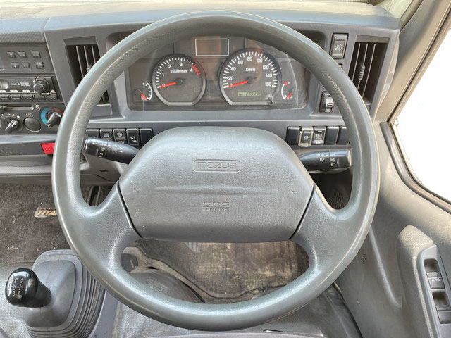 マツダタイタン冷凍車（冷蔵車）小型（2t・3t）[写真36]