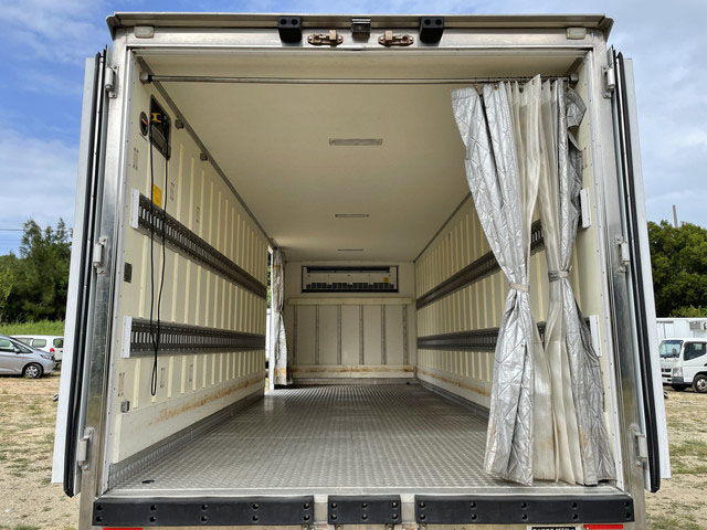 三菱ふそうファイター冷凍車（冷蔵車）中型（4t）[写真09]