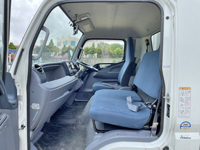 三菱ふそうキャンター冷凍車（冷蔵車）小型（2t・3t）[写真33]