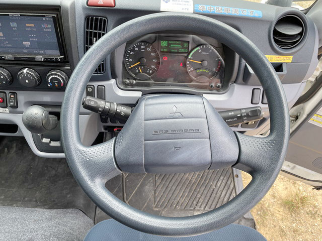 三菱ふそうキャンター冷凍車（冷蔵車）小型（2t・3t）[写真35]