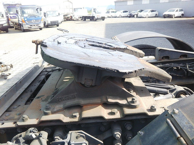 いすゞギガトレーラーヘッド（トラクターヘッド）大型（10t）[写真11]