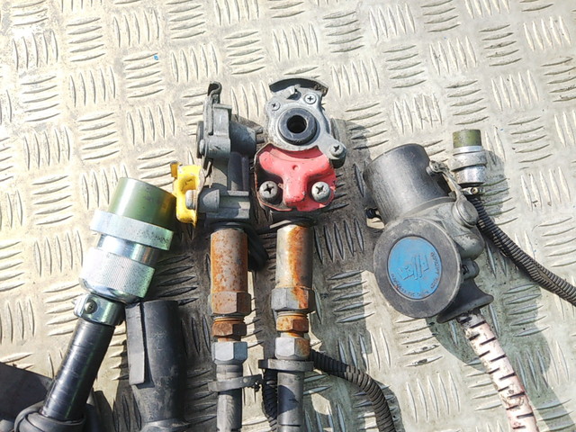 いすゞギガトレーラーヘッド（トラクターヘッド）大型（10t）[写真12]