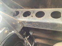 いすゞエルフ平ボディ小型（2t・3t）[写真11]