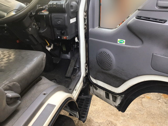 いすゞエルフ平ボディ小型（2t・3t）[写真17]