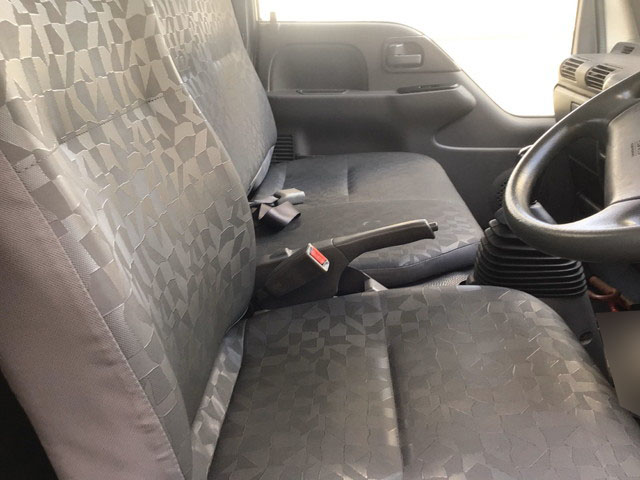 いすゞエルフ平ボディ小型（2t・3t）[写真18]