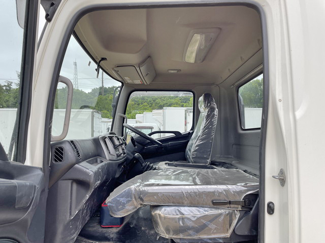 日野レンジャーユニック4段中型（4t）[写真31]