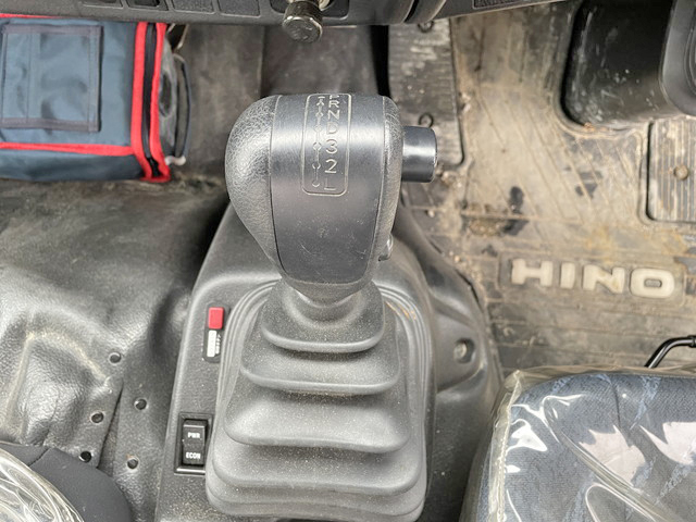 日野レンジャーユニック4段中型（4t）[写真37]
