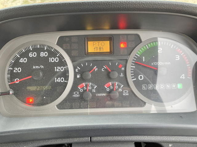 日野レンジャーユニック4段中型（4t）[写真39]