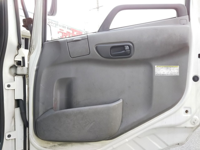 UDトラックスクオンアルミウイング大型（10t）[写真29]