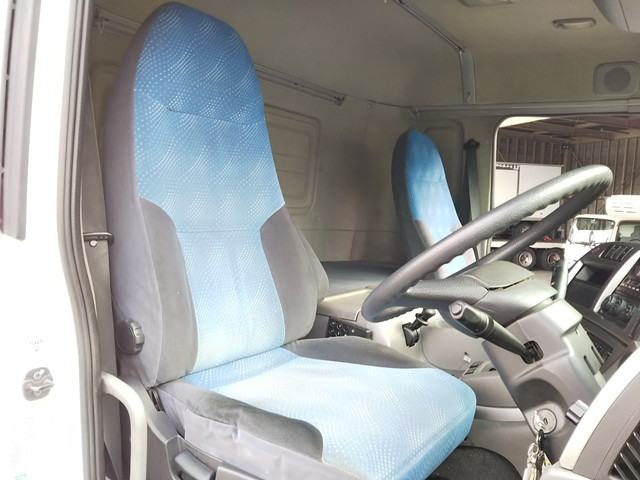 UDトラックスクオンアルミウイング大型（10t）[写真30]