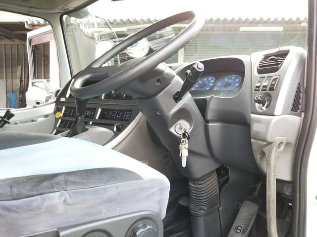 UDトラックスクオンアルミウイング大型（10t）[写真31]