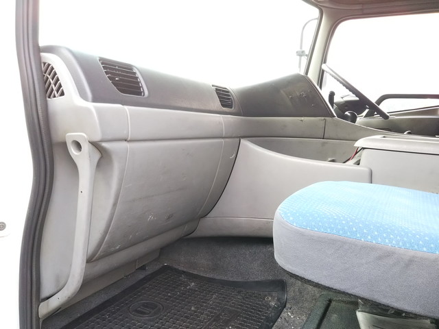 UDトラックスクオンアルミウイング大型（10t）[写真33]