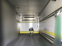 三菱ふそうファイター冷凍車（冷蔵車）中型（4t）[写真03]