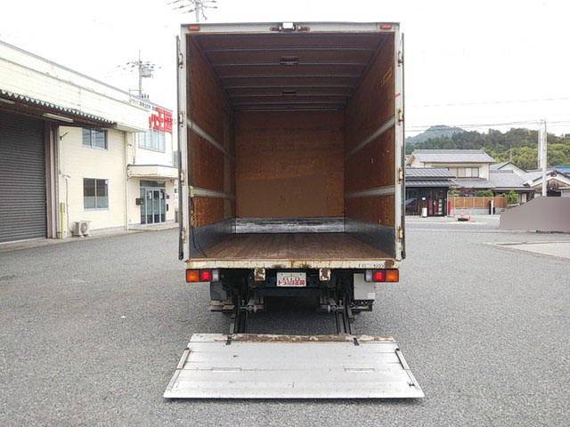 三菱ふそうキャンターアルミバン小型（2t・3t）[写真11]