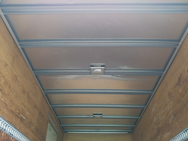 三菱ふそうキャンターアルミバン小型（2t・3t）[写真14]