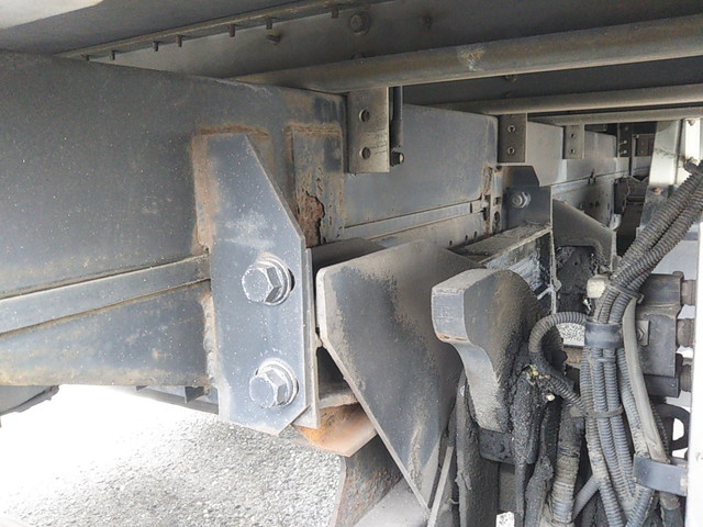 三菱ふそうキャンターアルミバン小型（2t・3t）[写真26]