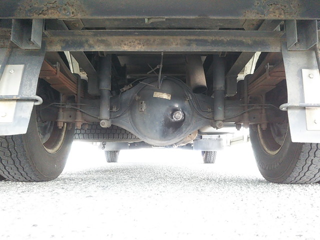 三菱ふそうキャンターアルミバン小型（2t・3t）[写真27]