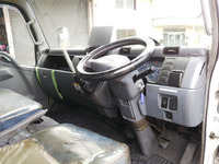 三菱ふそうキャンターアルミバン小型（2t・3t）[写真31]