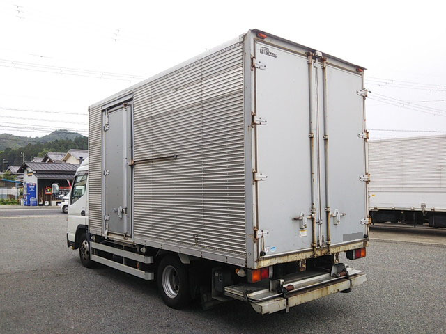 三菱ふそうキャンターアルミバン小型（2t・3t）[写真04]
