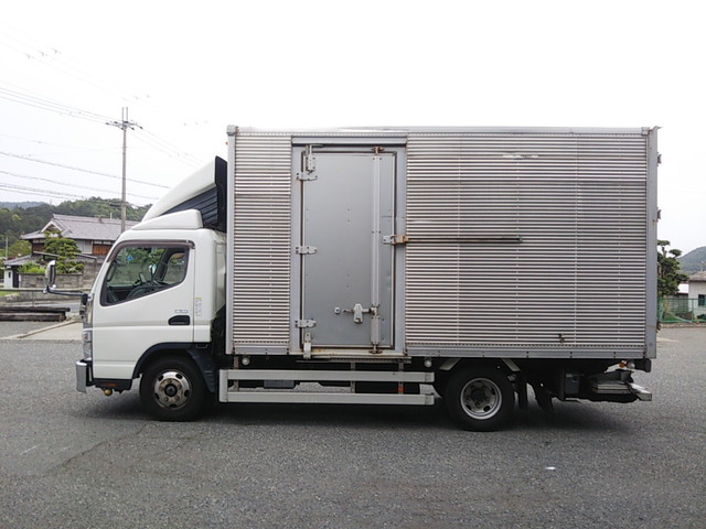 三菱ふそうキャンターアルミバン小型（2t・3t）[写真05]
