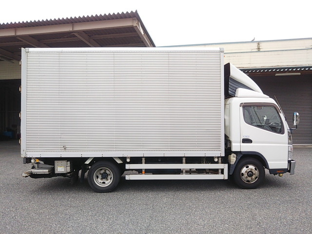 三菱ふそうキャンターアルミバン小型（2t・3t）[写真07]