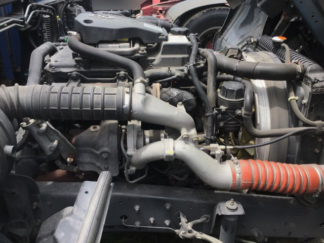 UDトラックスコンドルアルミブロック中型（4t）[写真22]