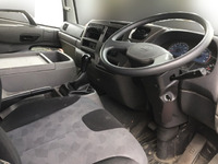 UDトラックスコンドルアルミブロック中型（4t）[写真26]