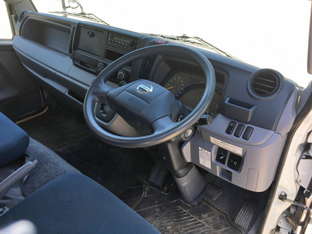 日産アトラスアルミバン小型（2t・3t）[写真35]