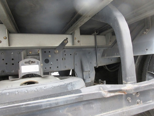 三菱ふそうキャンターアルミバン小型（2t・3t）[写真18]