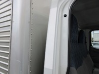 三菱ふそうキャンターアルミバン小型（2t・3t）[写真33]