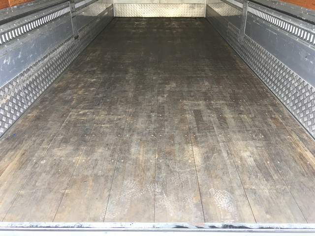 いすゞフォワードアルミウイング増トン（6t・8t）[写真14]