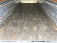 いすゞフォワードアルミウイング増トン（6t・8t）[写真14]