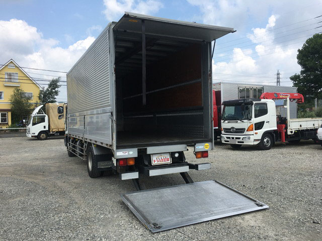 いすゞフォワードアルミウイング増トン（6t・8t）[写真17]