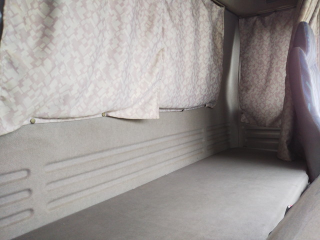 いすゞフォワードアルミウイング増トン（6t・8t）[写真32]