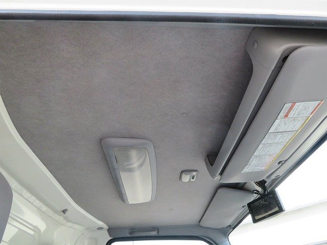 いすゞエルフパネルバン小型（2t・3t）[写真16]