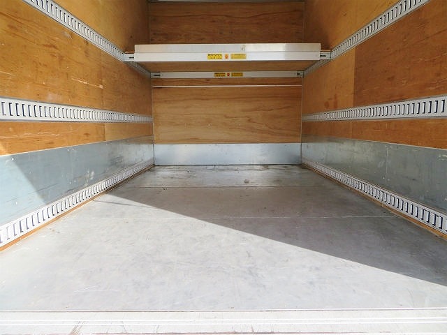 いすゞエルフパネルバン小型（2t・3t）[写真17]